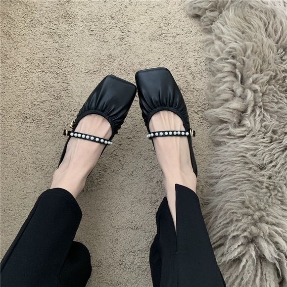 Pearl decorated square toe ballet flat - Picture 2 of 4